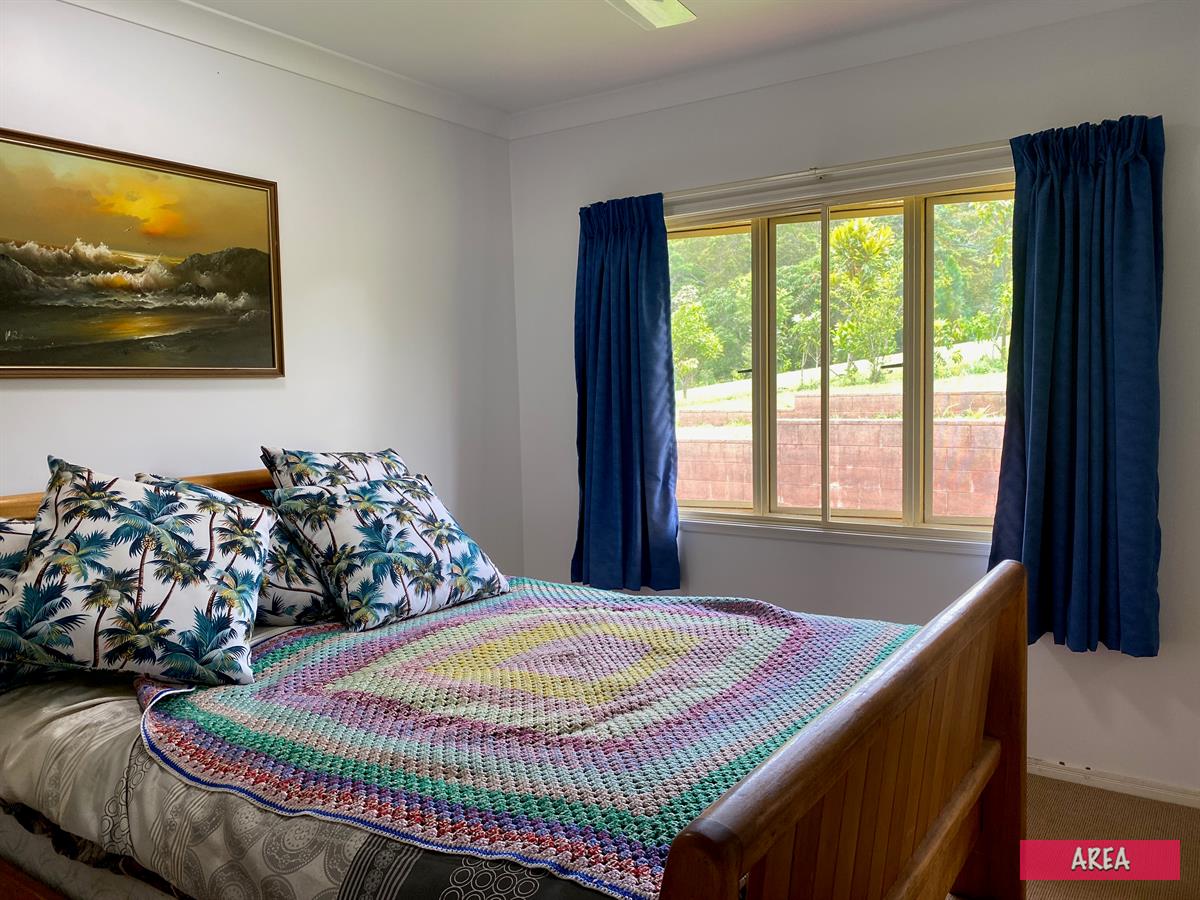 Property Sale at 7 Andrews Road, Barrine QLD, 4872 Area Real Estate