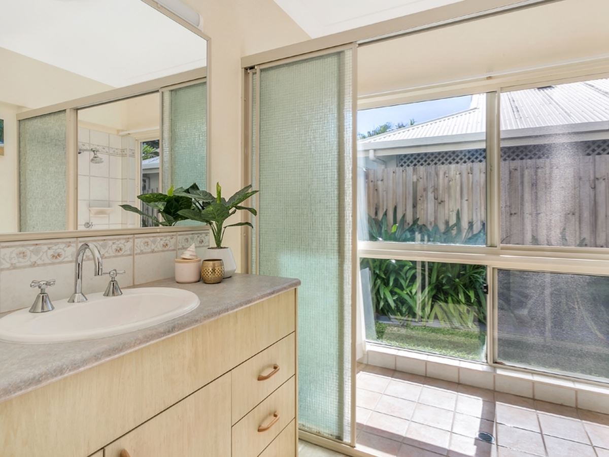 9 Bramble Street, Clifton Beach - Thumbnail 8
