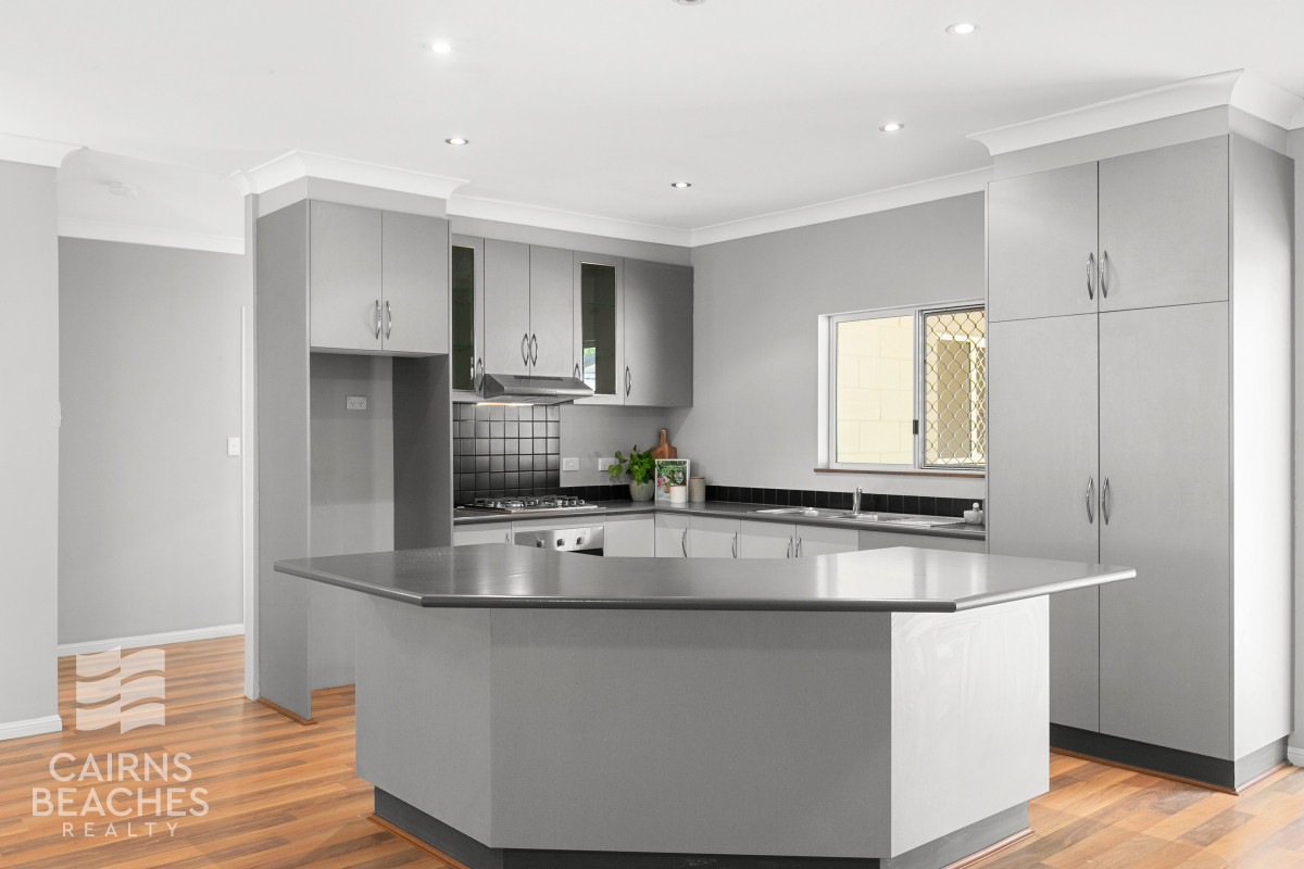 45 Endeavour Road, Clifton Beach - Thumbnail 4