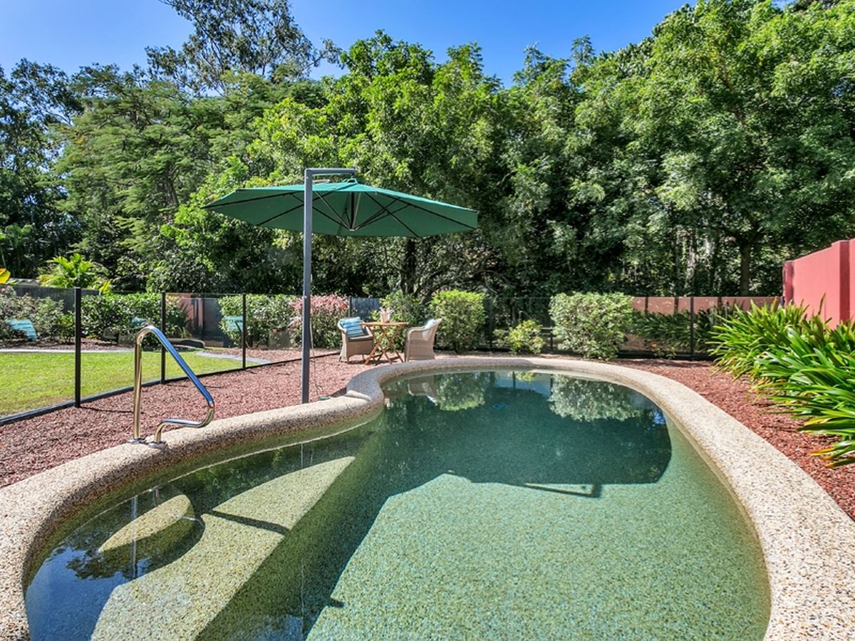 9 Bramble Street, Clifton Beach - Thumbnail 2