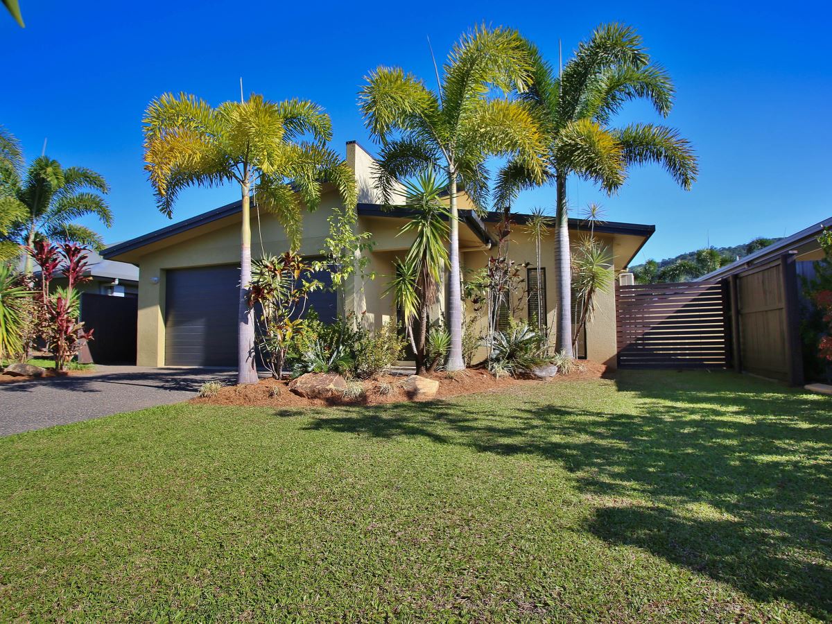 16 Hatch Close