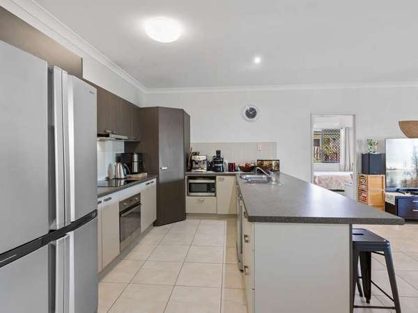 63 Leftwich st, White Rock - Thumbnail 4