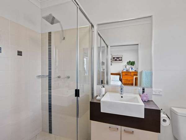 63 Leftwich st, White Rock - Thumbnail 7