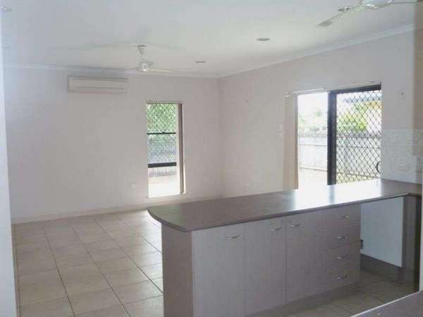 12 Lucy Close, Kanimbla - Thumbnail 8