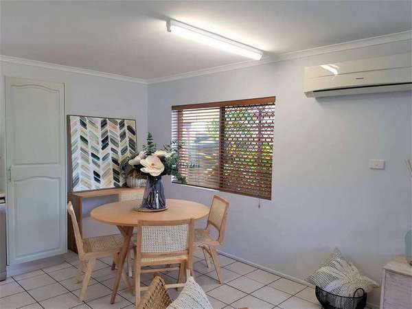 24 Stirling St, Whitfield - Thumbnail 8