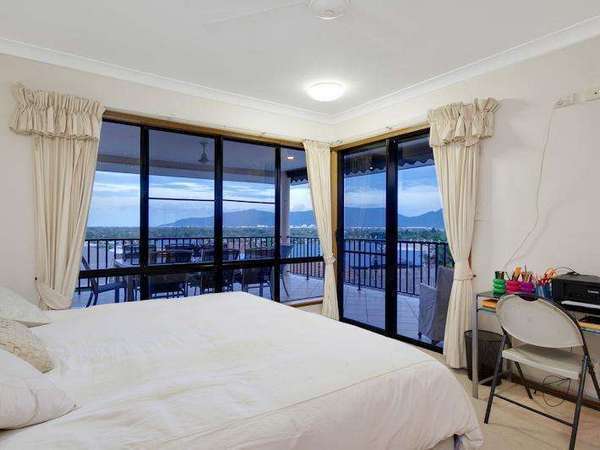 30 Yellowfin close, Kanimbla - Thumbnail 7
