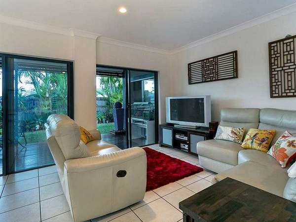 2 Bassett Street, Kanimbla - Thumbnail 7