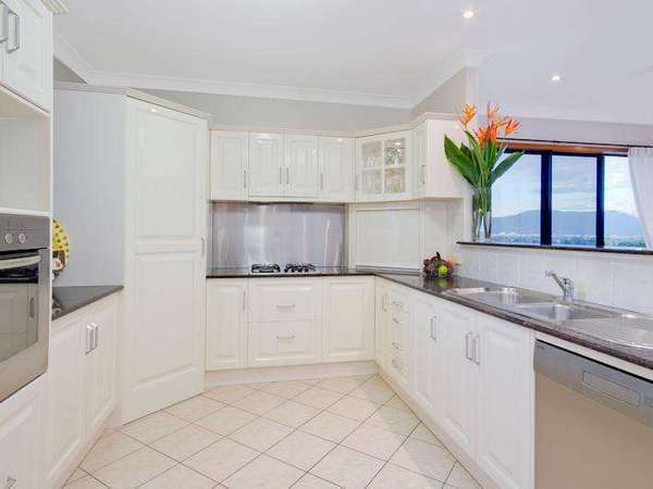 30 Yellowfin close, Kanimbla - Thumbnail 5