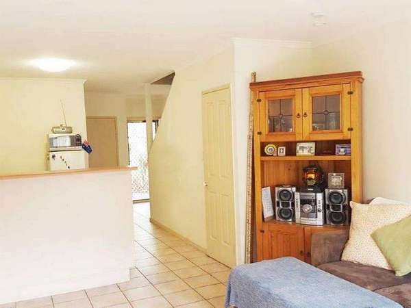 5/7 Lavis Road, Freshwater - Thumbnail 4