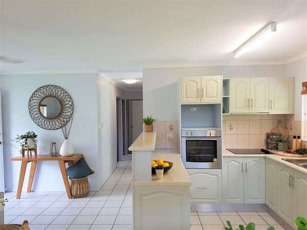 24 Stirling St, Whitfield - Thumbnail 5