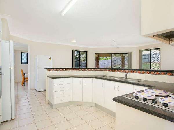 139 Mcfarlane Drive, Kanimbla - Thumbnail 2