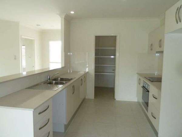 5 Frank Street, Redlynch - Thumbnail 2