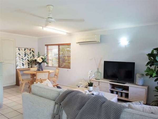 24 Stirling St, Whitfield - Thumbnail 4
