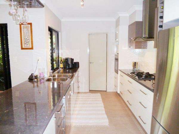 27 Rainbow Close, Kanimbla - Thumbnail 3