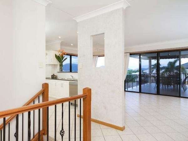 30 Yellowfin close, Kanimbla - Thumbnail 6