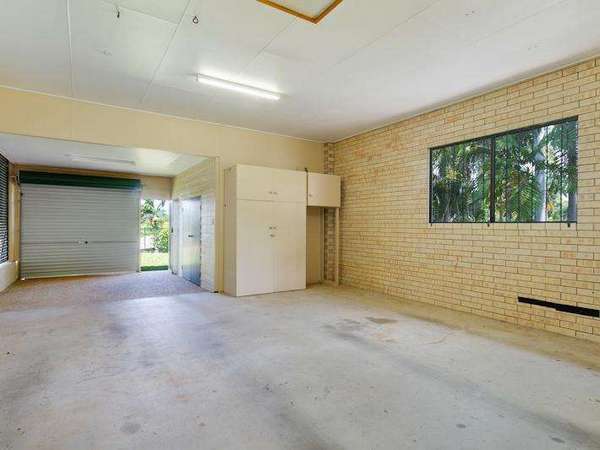 24 Minerva St, Mooroobool - Thumbnail 4