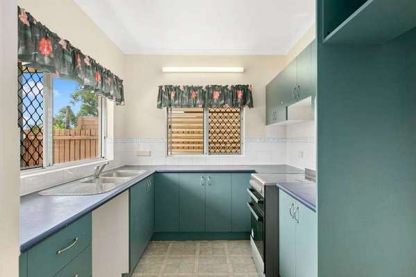 8 Bromley Close, Mount Sheridan - Thumbnail 2