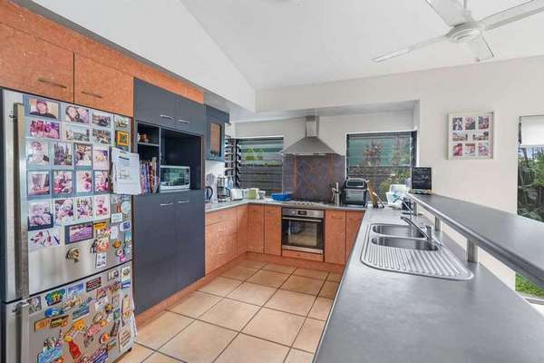 9 Leafwing Close, Mount Sheridan - Thumbnail 5