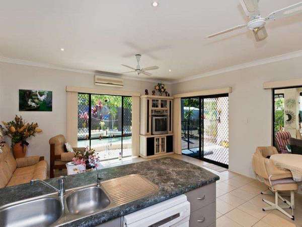 7 Whela Close, Bentley Park - Thumbnail 4