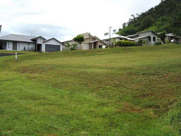 1621 Treetop Drive, Mount Sheridan - Thumbnail 5