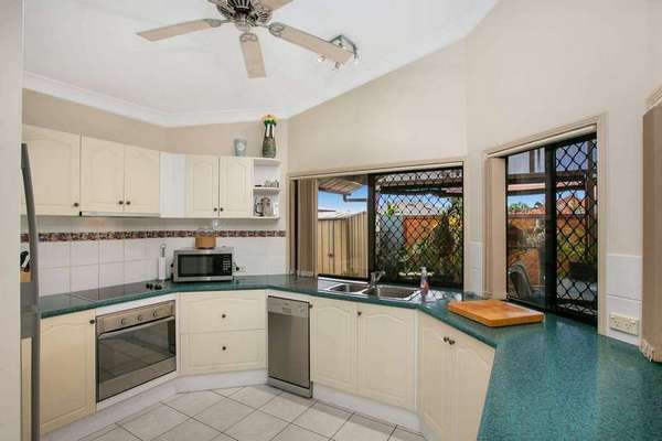 20 Scarlet Close, Mount Sheridan - Thumbnail 2