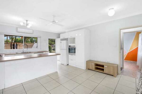 1/438 Mulgrave Road, Earlville - Thumbnail 2