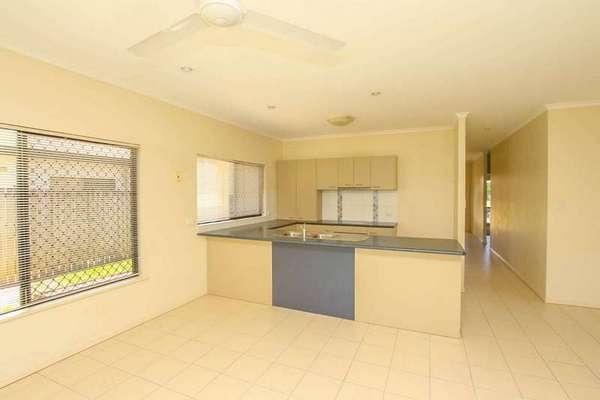 185 Timberlea Drive, Bentley Park - Thumbnail 3