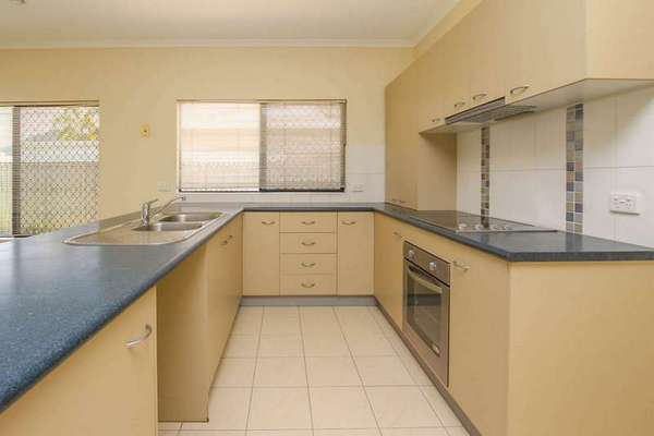 185 Timberlea Drive, Bentley Park - Thumbnail 2