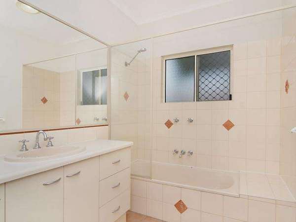 4 Taro Close, Mount Sheridan - Thumbnail 8