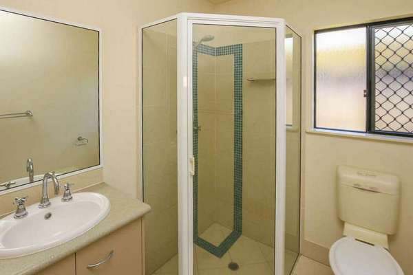 185 Timberlea Drive, Bentley Park - Thumbnail 8