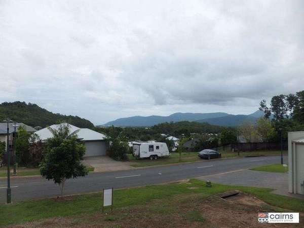 37 Treetop Drive, Mount Sheridan - Thumbnail 4
