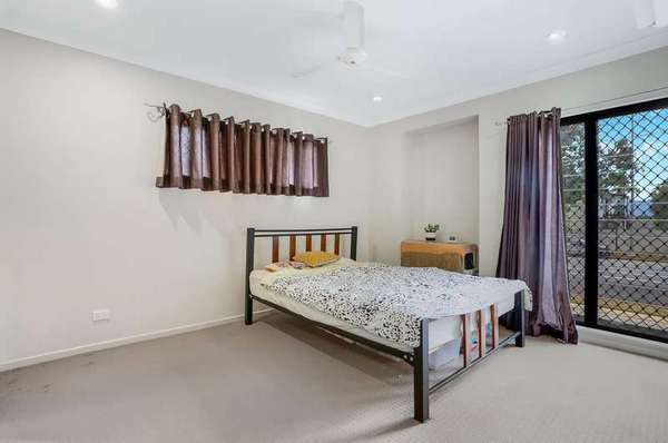109 Irene Street, Mooroobool - Thumbnail 8