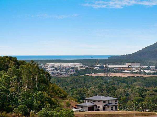 10 Hanah Close, Mount Sheridan - Image 1