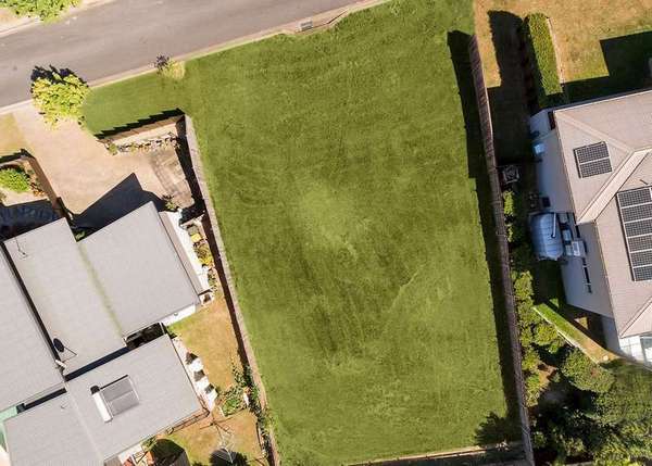 8 Whitewood Close, Mount Sheridan - Thumbnail 3