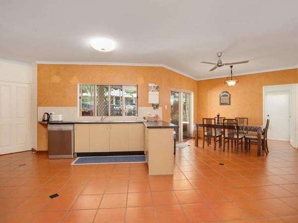 24 Roma Close, Mount Sheridan - Thumbnail 3