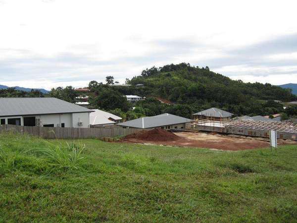 1618 Treetop Drive, Mount Sheridan - Thumbnail 4