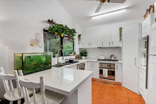 3 Treetop Drive, Mount Sheridan - Thumbnail 2