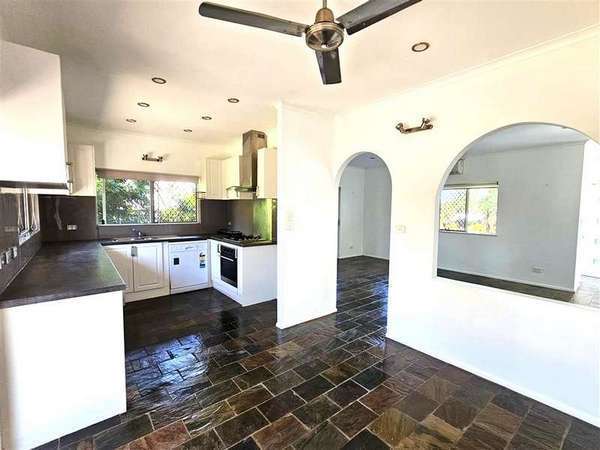 22 Malabar Street, Mount Sheridan - Thumbnail 7