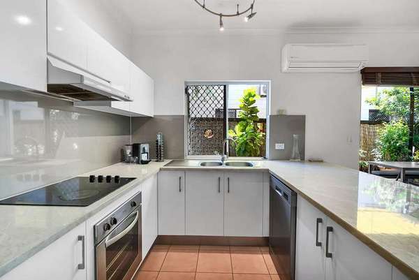 2/5 James Street, Cairns North - Thumbnail 2