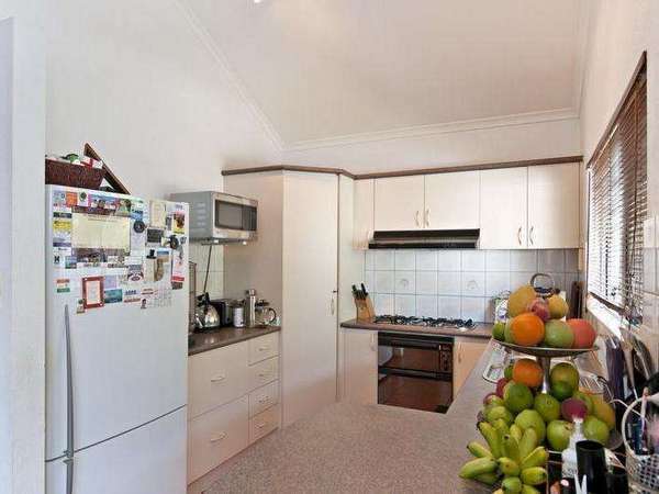 10 Candlenut Close, Mount Sheridan - Thumbnail 2