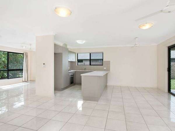 29 Colombia Street, White Rock - Thumbnail 3