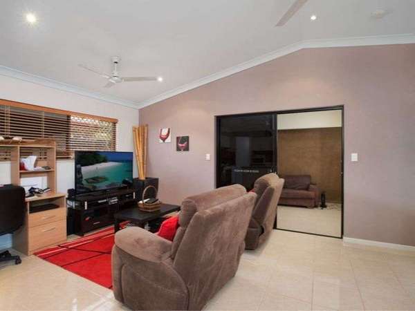 9 Madigans Drive, Mount Sheridan - Thumbnail 3
