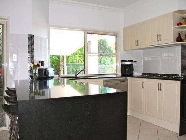 4 Hanah Close, Mount Sheridan - Thumbnail 3