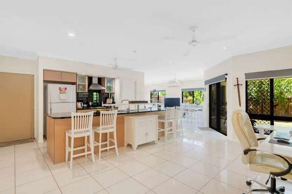 1 McEachan Street, Edmonton - Thumbnail 8