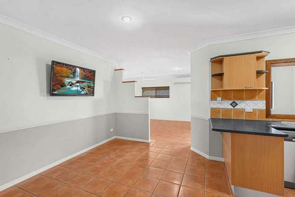 9 Rosella Close, Mount Sheridan - Thumbnail 3