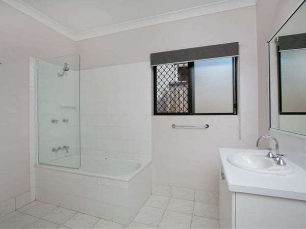 19 Archer Close, Mount Sheridan - Thumbnail 6