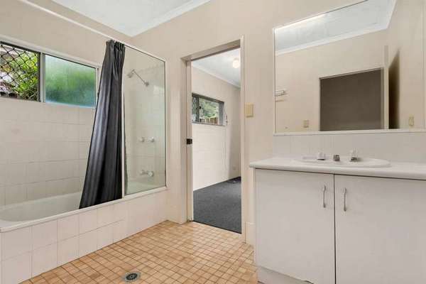 37 Percy Street, Mount Sheridan - Thumbnail 7