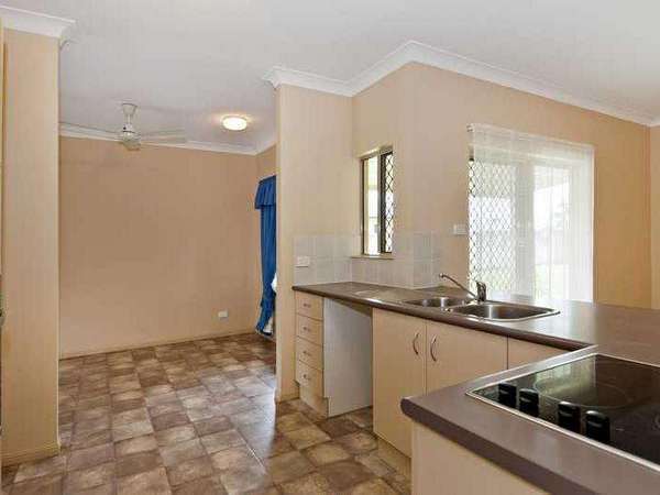 3 Sunrise Street, White Rock - Thumbnail 7