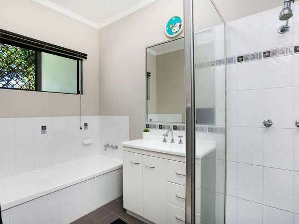 16-18 Monsoon Terrace, Mount Sheridan - Thumbnail 8