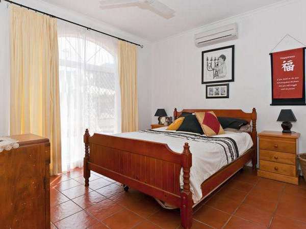 10 Candlenut Close, Mount Sheridan - Thumbnail 6